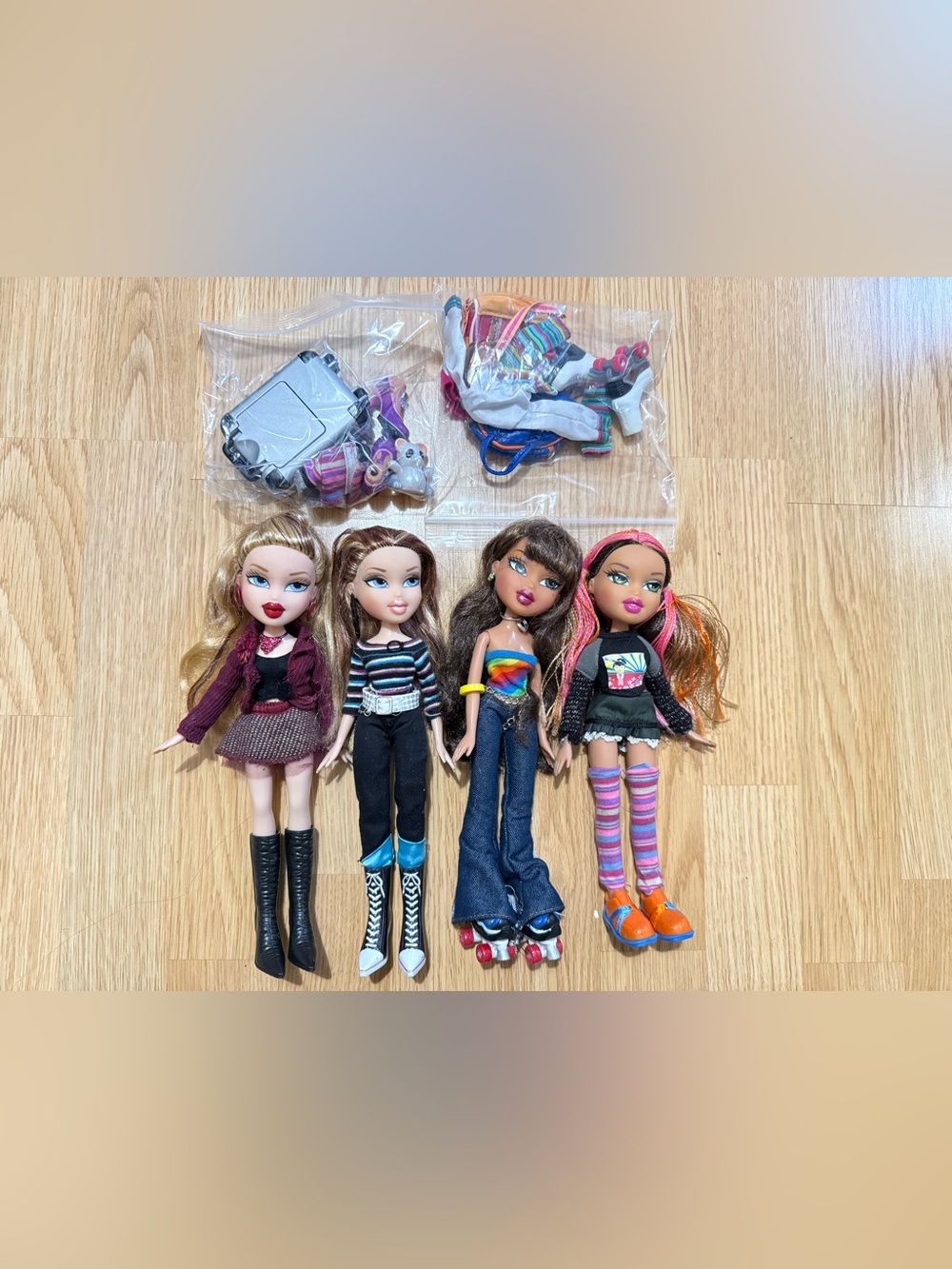 PRIVATE LISTING FOR MICHELLE - Bratz dolls lot